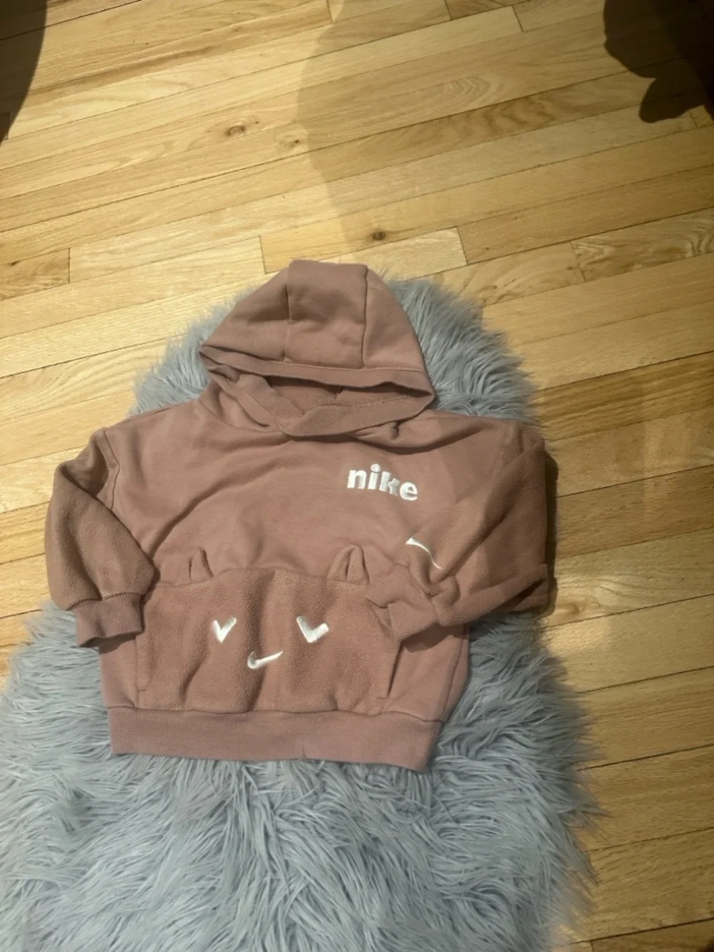 Girls Nike hoodie and joggers 2pc set - Picture 3 of 10